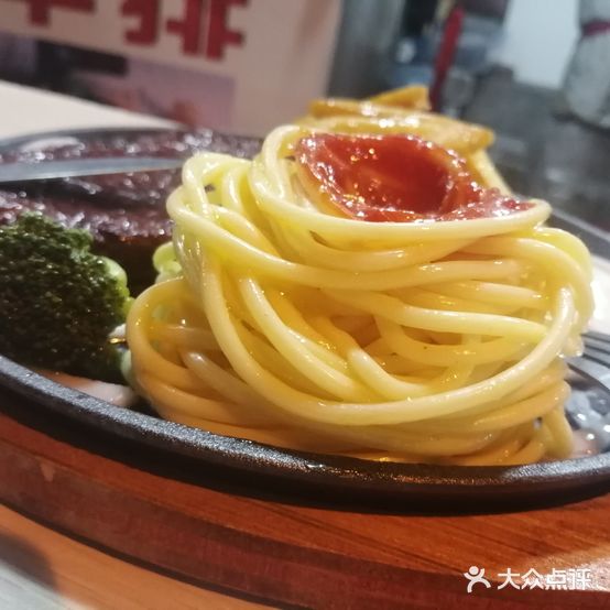 街头铁板牛排(琥珀街道大学生创业一条街店)