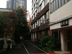 -上海戏剧学院附属高级中学