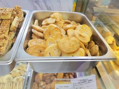 蝴蝶酥-哈氏·上海哈尔滨食品厂(五角场万达广场店)