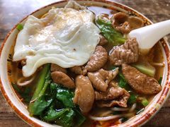 麻辣肥肠面-天府面庄(天平路店)