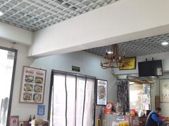 大堂-八两八金·莱芜特色炒鸡(市南漳浦路店)