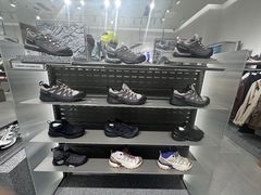 -SALOMON萨洛蒙(青岛海信店)