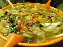 large_R1pn_4920i132-易记皮肚面(明瓦廊店)