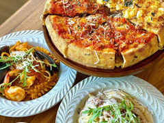 -Dragon Pizza•圆脸龙披萨·牛排餐厅