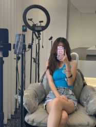 -AYO SALON