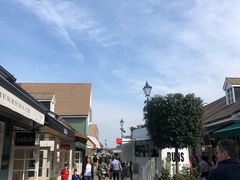 -伦敦比斯特购物村