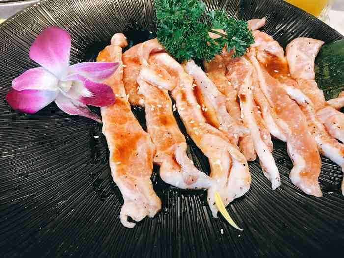 牛岛·炭火烤肉(鹦鹉洲大桥店)