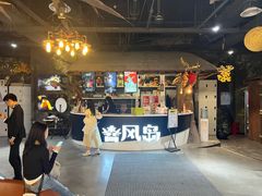 -暴风岛沉浸式体验馆(百联世纪店)