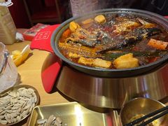 -三顾烤庐·烤鱼·烧烤·龙虾(奉贤店)