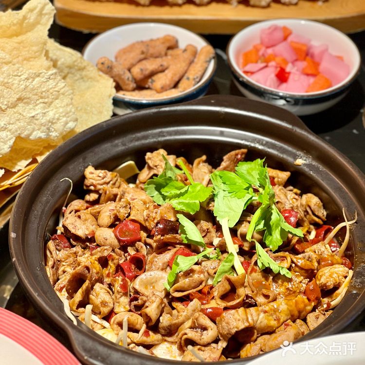 在深圳吃了2️⃣0️⃣多年的肥肠煲……好好吃！