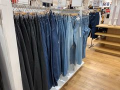 -优衣库(郑州丹尼斯大卫城店)