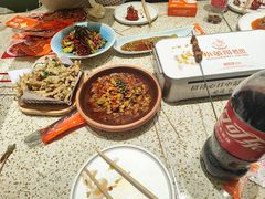 -小董哥烤串·爆汁大油边(故宫店)