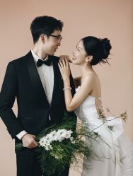 -喜爱高定婚纱摄影