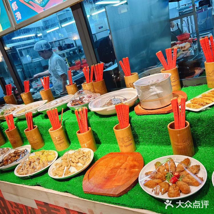 一家在小区门口的宝藏餐厅，