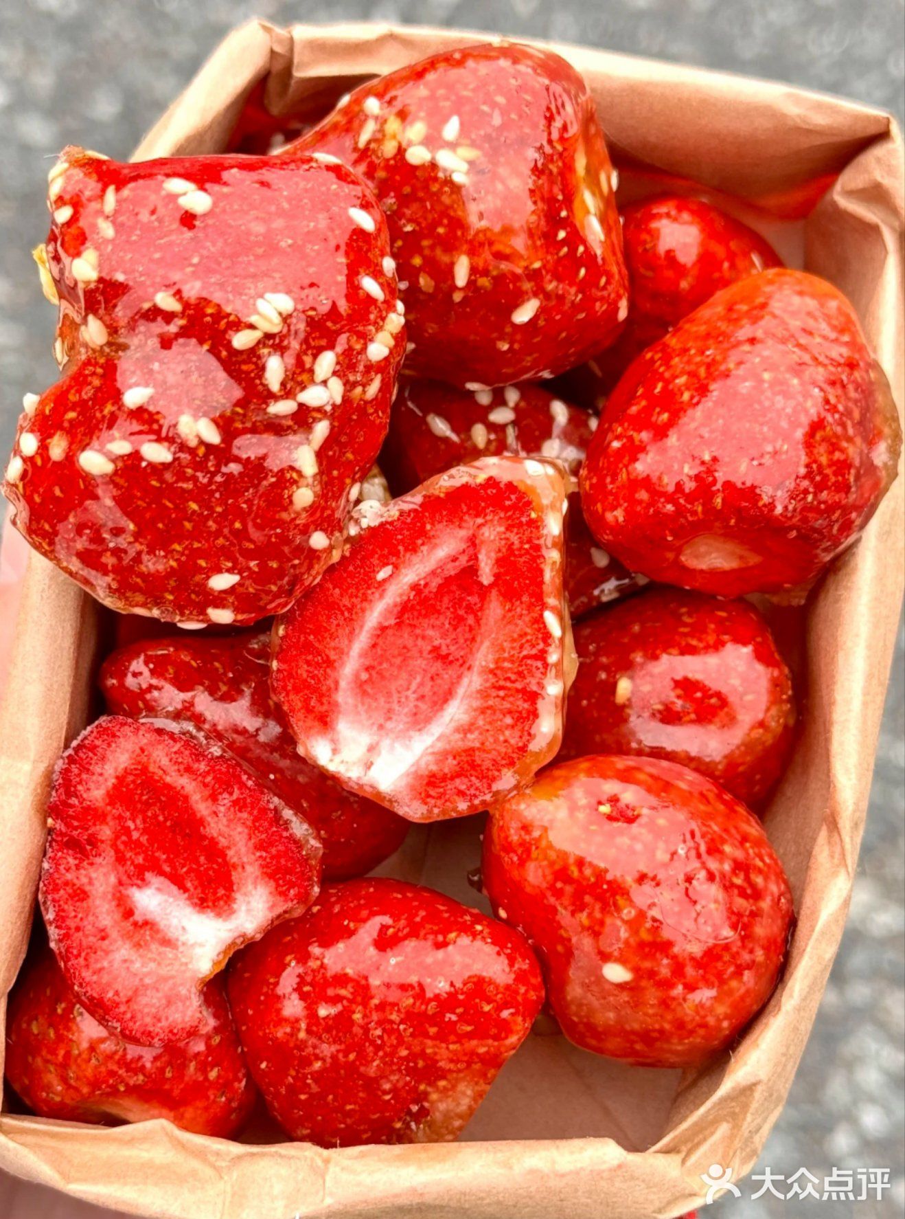 冰糖葫芦爱上了冬天，回味童年冰糖草莓冰糖秋葵