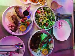 -樱花里音乐餐吧·牛扒椰子鸡(东圃店)