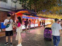 -南湖公园地摊集市