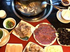 -乳仔牛牦牛汤锅 烤羊排(松潘古城店)