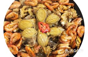 Braised Abalone, Shrimp, Crab and Chicken