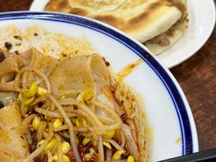 腊汁肉夹馍-汉思肴 热面皮(虬江路店)
