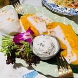 这回补了上回没吃上的芒果饭和春卷儿