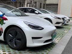 -TESLA 特斯拉(上海太古汇体验店)
