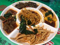 小吃五拼-令氏家外家周秦食府(高新店)