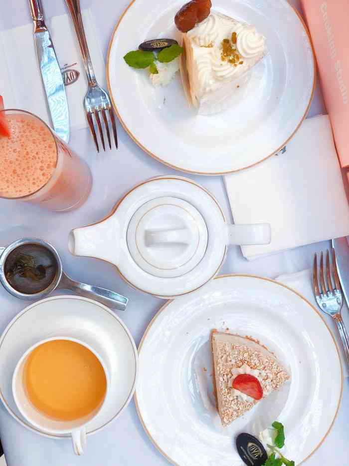 cova(国金中心店)-"下午茶好多人哦,巧克力蛋糕好好吃打包回家.