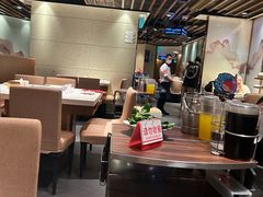 -海底捞火锅鲜切牛肉主题店(长寿路店)
