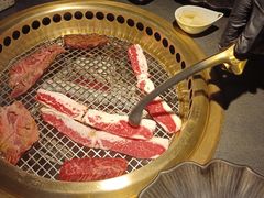 -铭牛烧肉·和牛海鲜自助(高新月牙湖店)