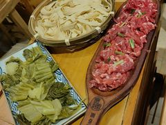-贵厨酸汤牛肉(花果园国际中心店)