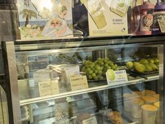 面包甜点陈列柜-喜茶(武汉范湖万达广场店)