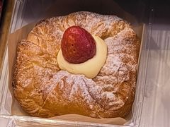 草莓芝士起酥-巴黎贝甜(常德路店)