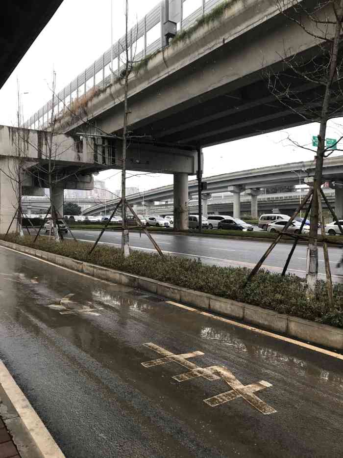 华新美庐保障性住房-"夜市各种小吃特不错每个小铺点的美食都不一.