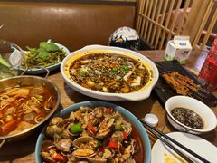 -六福酒馆(秦隆步行街店)