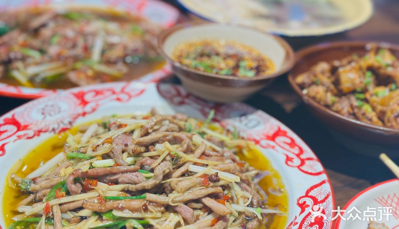 终于吃到正宗Duang Duang的蹄花儿