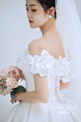 -Lady  Jane高端婚纱礼服馆