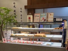 面包甜点陈列柜-君之狮子山·轻糖烘焙(松江印象城店)