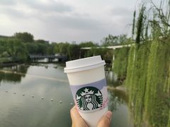 -星巴克(西安曲江银泰店)