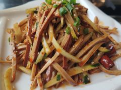 -老来福·非遗酸汤兔(凯旋路店)
