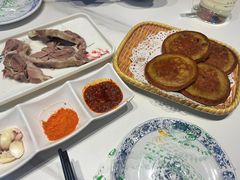 -三江源美食城