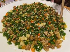 -临界音乐酒馆·小龙虾·江湖菜(华熙LIVE·鱼洞店)