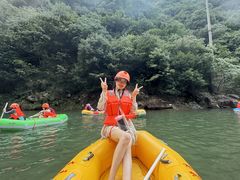 -安吉龙王山峡谷漂流