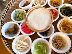 -包整·丝娃娃(一览甲秀楼风景店)