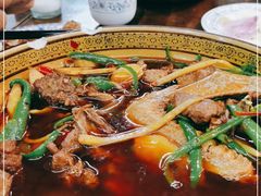 -一品红烧鸭特色川菜(三岔湖店)