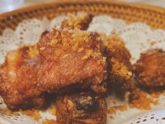 秘制蒜香排骨-弄堂咪道-饭香·面香·馄饨香(汇锦广场店)