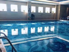 -盛捷游泳·潜水·高尔夫培训(凯德广场店)