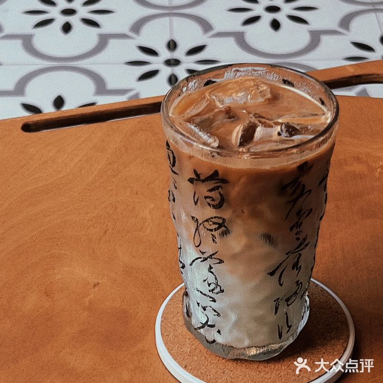 🍃日落归山海、山海藏深意！复古社区咖啡