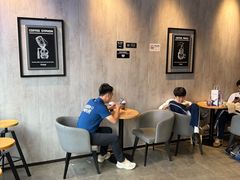 -瑞幸咖啡(灵芝地铁站店)