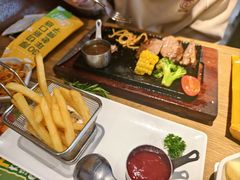-豪客来牛排(人民东路店)